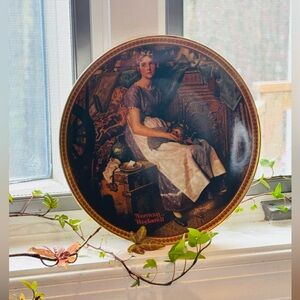 ✨ VTG Knowles Norman Rockwell Collection Plate “ DREAMING IN THE ATTIC”